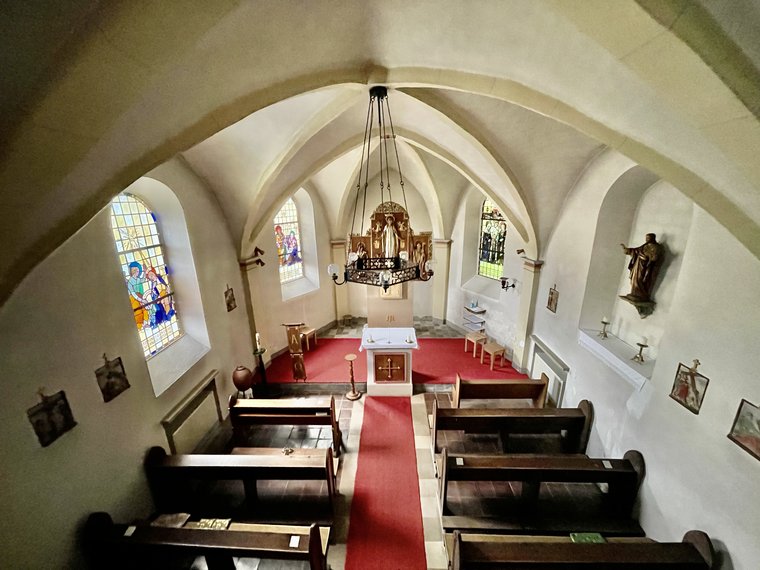 Innenansicht der Kapelle Maria Himmelfahrt in Kautenbach