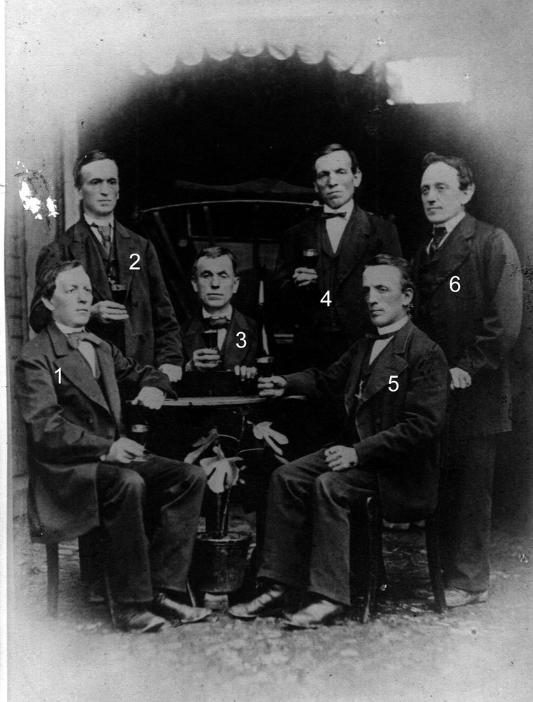 Gruppenfoto der sechs Neffen von Jodocus Pr&uuml;m, nummeriert von 1 bis 6